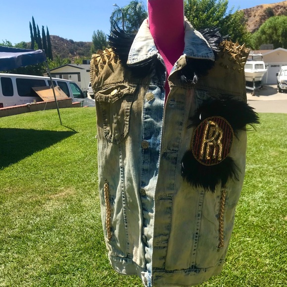 Glam squad by Amy Jane boutique vest - Picture 1 of 5